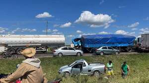 Sampedranos anuncian movilización para exigir al MOPC el arreglo de la ruta PY08 - Nacionales - ABC Color