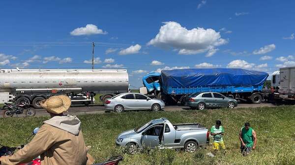 Sampedranos anuncian movilización para exigir al MOPC el arreglo de la ruta PY08 - Nacionales - ABC Color