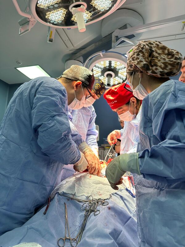 Realizan exitosa cirugía a paciente con cáncer de testículo en IPS Ingavi