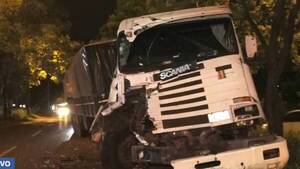 Camiones chocan sobre Madame Lynch