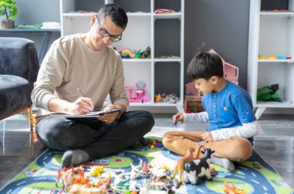 Niños con TEA: Especialista destaca la importancia de la inclusión y el acompañamiento familiar