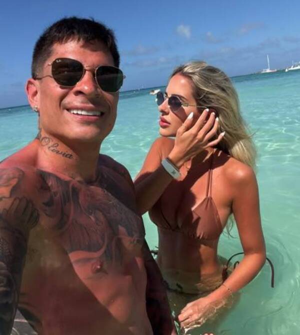 ¡Koa listoma! Pelotero del Ciclón subió foto con una rubiaza