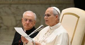 La Nación / El papa pide escuchar a víctimas de abusos: “No podemos cerrar los ojos ni el corazón”