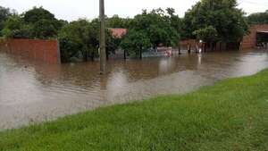 Desborde del arroyo Naranja afecta a 12 familias en Carayao - Nacionales - ABC Color