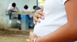 Imputan a hombre por sup. abusar y embarazar a una niña de su entorno familiar