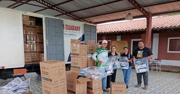 La Nación / Llegan útiles escolares a Carmelo Peralta