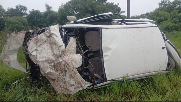 Dos policías fallecen en accidente de tránsito en Yby Yaú