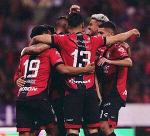 Diego González, la figura del Atlas en el estreno del Clausura en México - Fútbol Internacional - ABC Color
