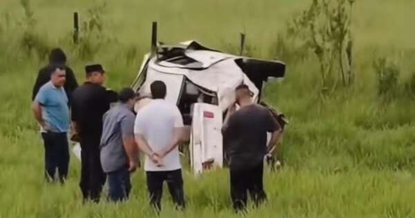 La Nación / Accidente en Yby Yaú deja dos policías fallecidos y una mujer herida