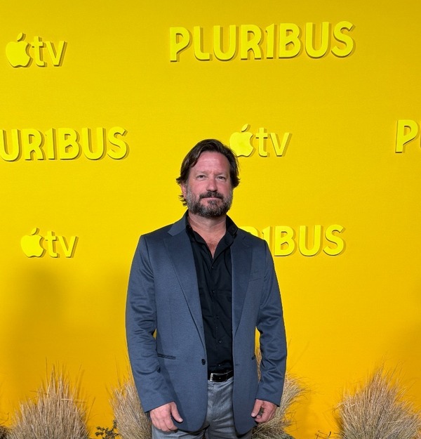 Christian Díaz de Bedoya, el paraguayo detrás de la exitosa serie "Pluribus" | Unicanal