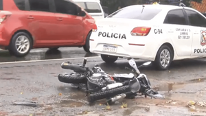Tragedia en Limpio: Motociclista muere en triple choque