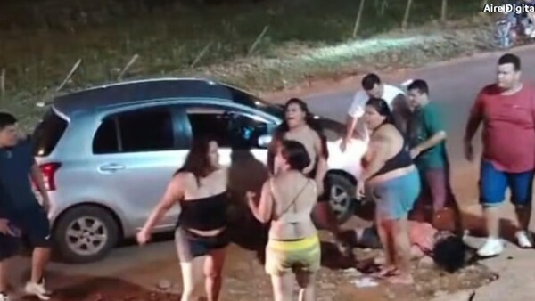 Enfermera denuncia que quiso ayudar en lo que pensó era un accidente y fue agredida por una turba