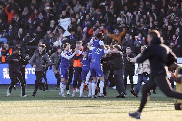Histórica gesta en la FA Cup: El humilde Macclesfield FC elimina al campeón Crystal Palace - Fútbol Internacional - ABC Color