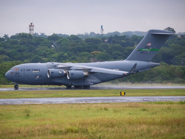 Avión militar de EE. UU. aterrizó hoy en el Aeropuerto Silvio Pettirossi