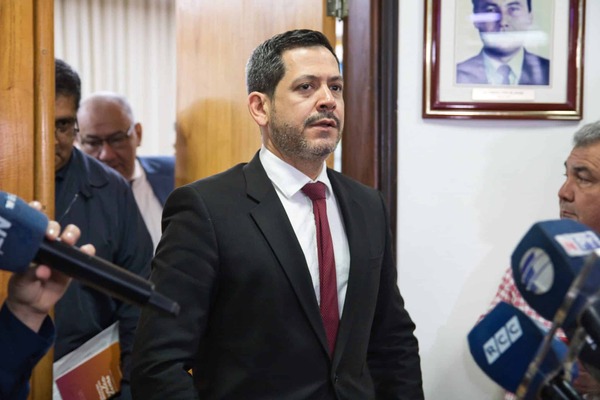 Raúl Latorre: "Venezuela merece ser libre otra vez"