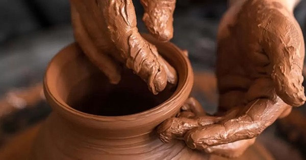 "Palabras de cerámica": Taller experimental en El Granel