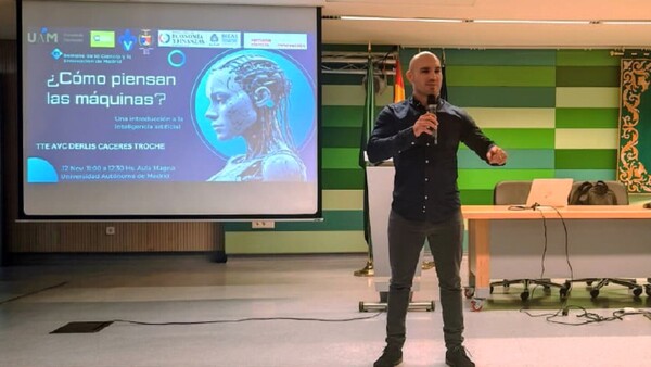 Paraguayo disertó en España sobre inteligencia artificial