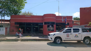 Fiscalía pide ayuda para identificar a mujer hallada muerta en patio baldío de Mariano Roque Alonso