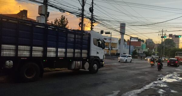 Diario HOY | Vecinos de Tablada denuncian nuevo ingreso de camiones transganados