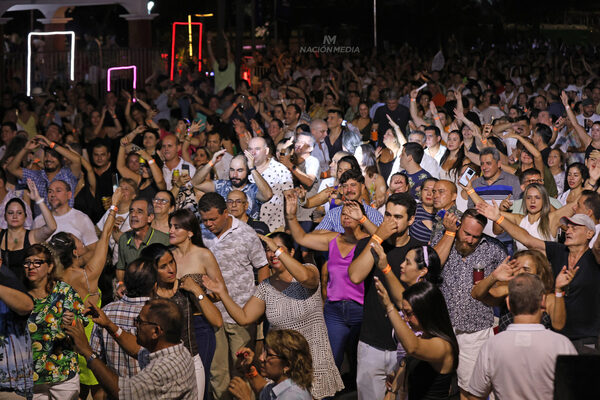 Popular / ¡Llega el Retrovisor Carnaval al Náutico de Sanber!