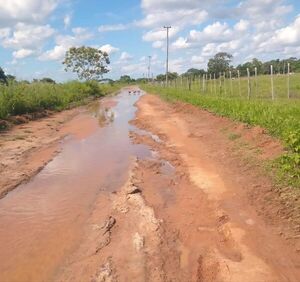 Lluvias dejan caminos intransitables en sector rural de Loreto y Paso Horqueta - Concepción al Día