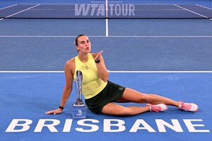 Sabalenka derrota Kostyuk y gana el torneo de Brisbane