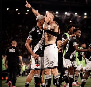 Popular / Vegetti está a un pasito de ser futbolista ciclónico