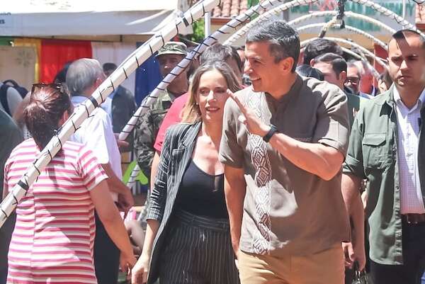 Chau asado: Piden a Santi ahorrarse “consejos” y aterrizar a la realidad porque “iva’i la porte” - Política - ABC Color