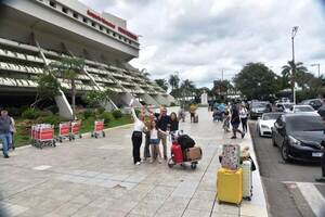 Aeropuerto Silvio Pettirossi recibe certificación de seguridad •