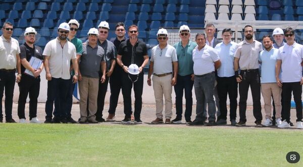 Popular / Presi de la Conmebol elogia al Gallo por mejoras en su estadio