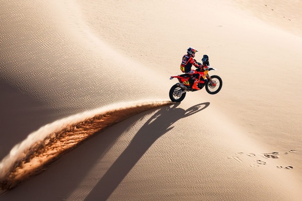 Dakar 2026: Triunfo de Luciano Benavides en la Etapa 7