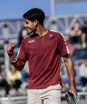 Dani Vallejo debuta hoy en el Abierto de Australia 2026