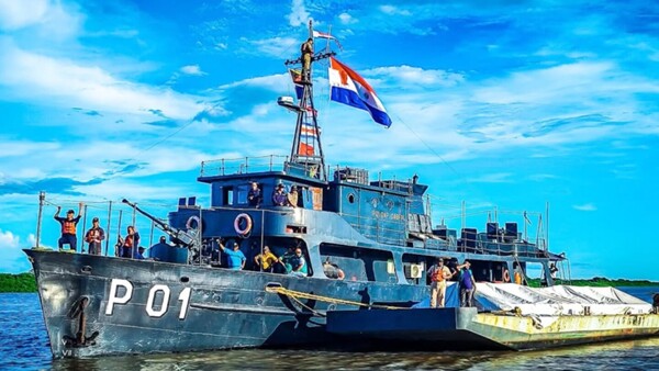 Acuerdo con EEUU prevé donación de lanchas y armas de infantería