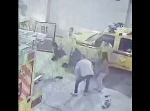 Video: Bomberos de Limpio salvaron a un niño que se atragantó con un chupetín - Nacionales - ABC Color