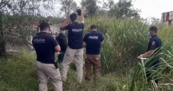 La Nación / Buscan identificar a mujer hallada sin vida en un baldío de Roque Alonso