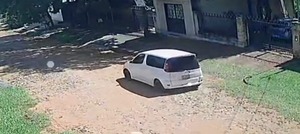 Ñemby: familia salió a almorzar y delincuentes vaciaron su vivienda | Unicanal