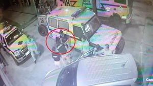 Bomberos salvan a niño que se atragantó con un chupetín en Limpio | Unicanal