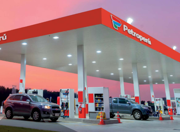 Trabajadores de Petroperú anuncian movilizaciones y una huelga de tres días contra su privatización