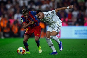 Polémica actitud de Mbappé en la premiación de la Supercopa de España