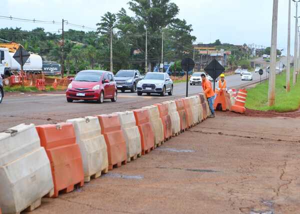 Cierran cruce del km 10 en Ciudad del Este por obras del viaducto de Itaipú - ADN Digital