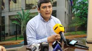 Oviedo señala que el gobierno se autoengaña con cifras y debe sincerar nivel de inflación