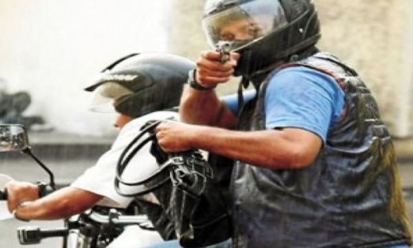 Proyecto propone prohibir casco integral en zonas urbanas para frenar a los motochorros - OviedoPress