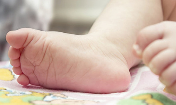 Imputan a padres de una niña intoxicada con marihuana - ADN Digital