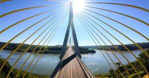 La Nación / Ómnibus de turismo ya no cruzarán el PIA, lo harán por el Puente de la Integración