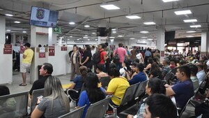 Agilizan atención en Identificaciones con pagos por POS y QR