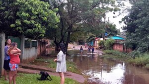 Cuando llueve mucho, en la zona baja de CDE cientos de familias se inundan