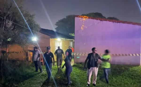 Hombre mató a su expareja y a su hijastra, también apuñaló a su hijo