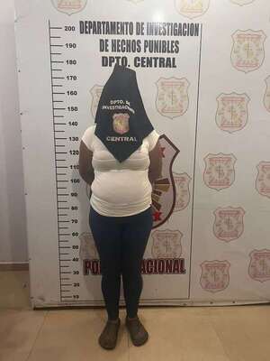 Cayó la “dama del paraguas”, especialista en robos domiciliarios - Policiales - ABC Color