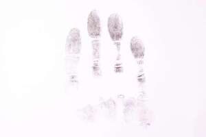 Implementan nueva técnica de “rehidratación” para obtener huellas dactilares de cadáveres - Policiales - ABC Color