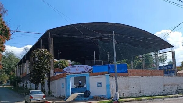 Piden juicio oral por supuesta polución sonora para ex presidente del Star's Club